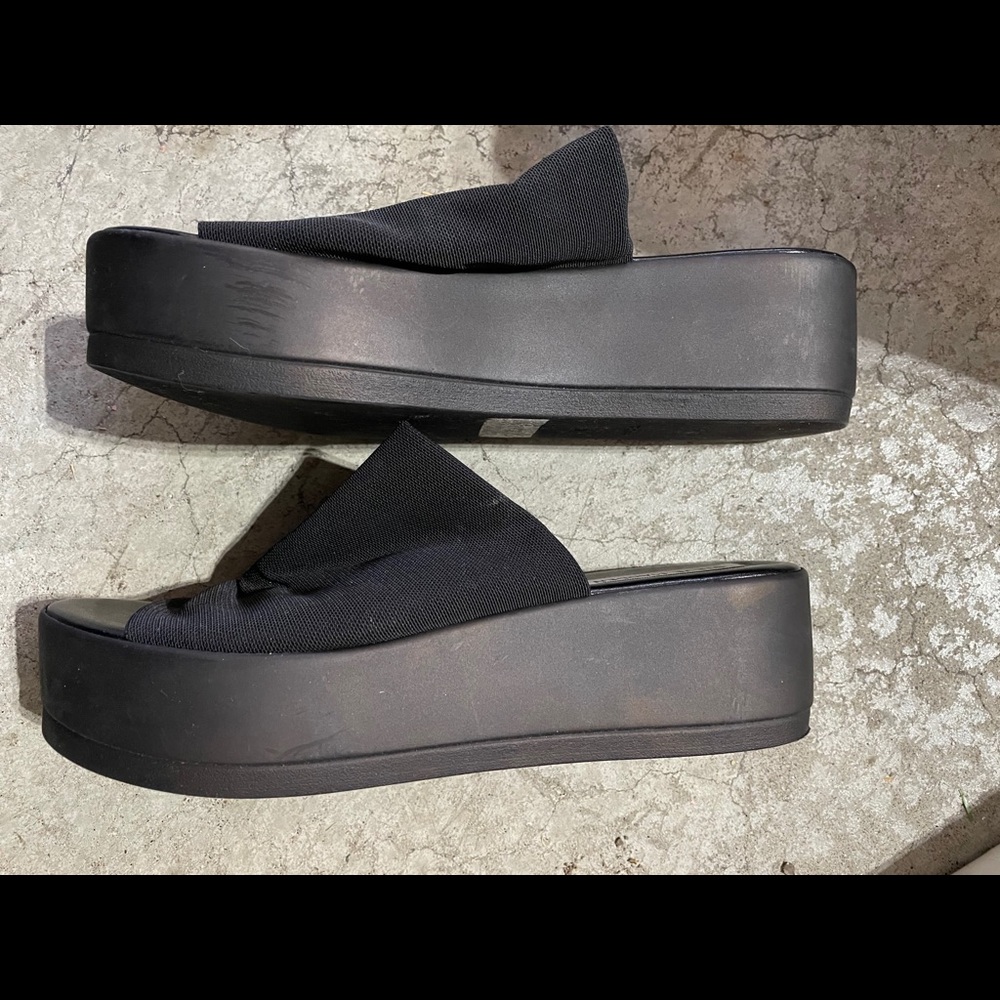 Steven Madden platform sandals